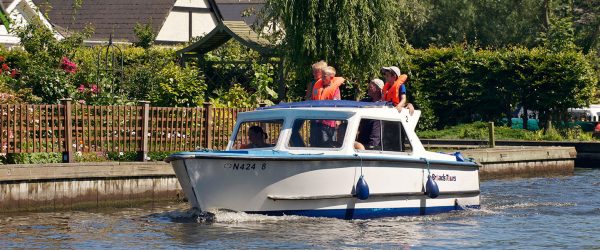 day boat hire on the norfolk broads