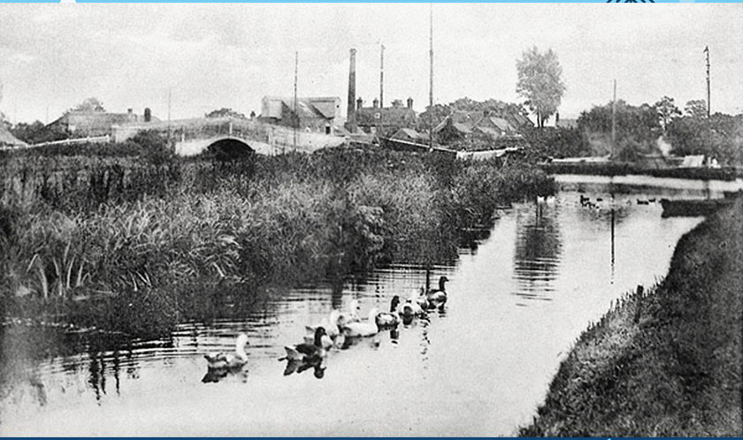 Old photo of Wroxham in black and white